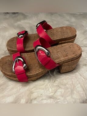 AEROSOLES Chance Hot Pink faux patent leather and cork platform sandals size 9